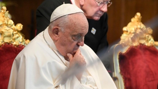 Francisco: «Pido a todos, a los obispos, no encubran los abusos, el mal no se puede ocultar»