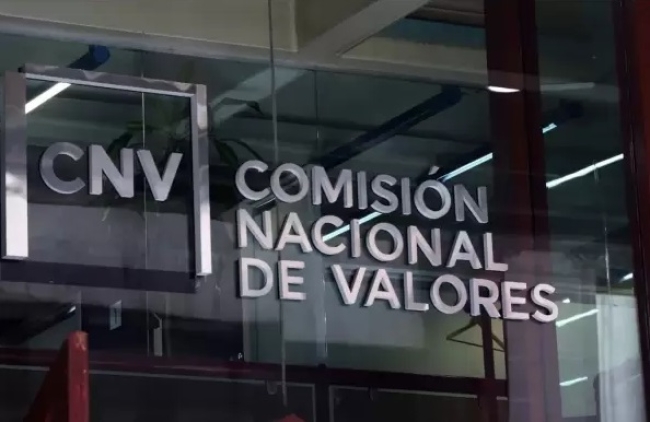 Una nueva norma de la CNV despertó rápidas críticas en el mercado financiero