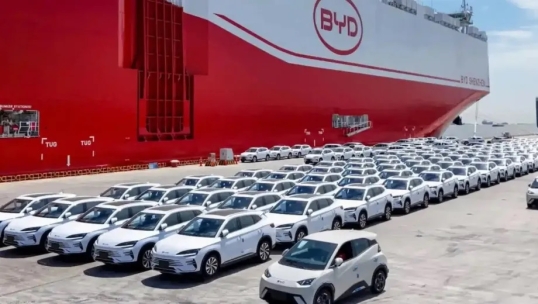 El Gobierno sube el tope para importar autos eléctricos e híbridos sin arancel