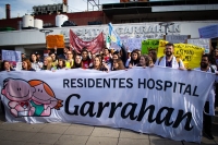 Los trabajadores del Garrahan realizan una “Caminata de las Velas”