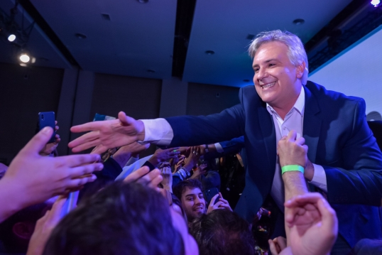 El gobierno autorizó un anticipo financiero de hasta $400.000 millones para Córdoba