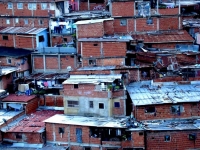 Casi la mitad de la población en América Latina y el Caribe no tiene acceso a una vivienda digna