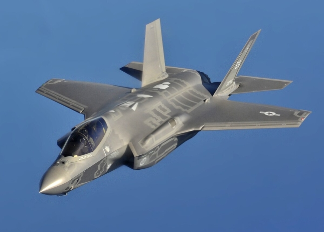 La expansión de la industria siderúrgica avanzada en China, complica el futuro del caza F-35 de EE.UU