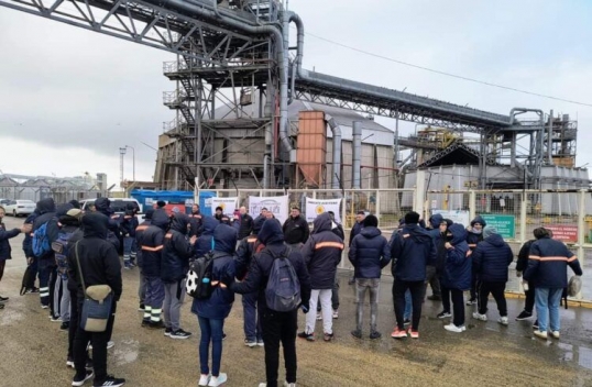 Aceiteros continúan con la medida de fuerza por la falta de oferta satisfactoria a los trabajadores