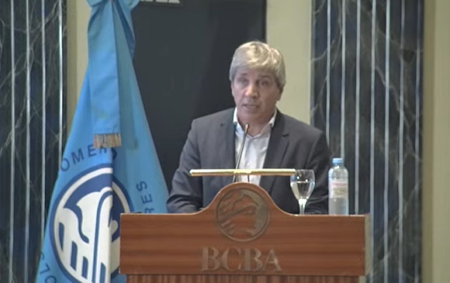 Luis Caputo anunció que Argentina negocia un desembolso de US$ 20.000 millones con el FMI