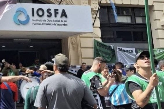 ATE ocupó la sede del Instituto de la Obra Social de las Fuerzas Armadas (IOSFA)
