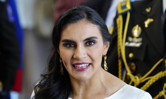 Ecuador: La vicepresidenta denuncia al presidente, Daniel Noboa por presunta violencia política de género