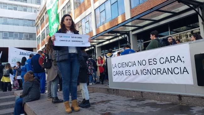 Científicos del Conicet paran por el deterioro del organismo y de los salarios